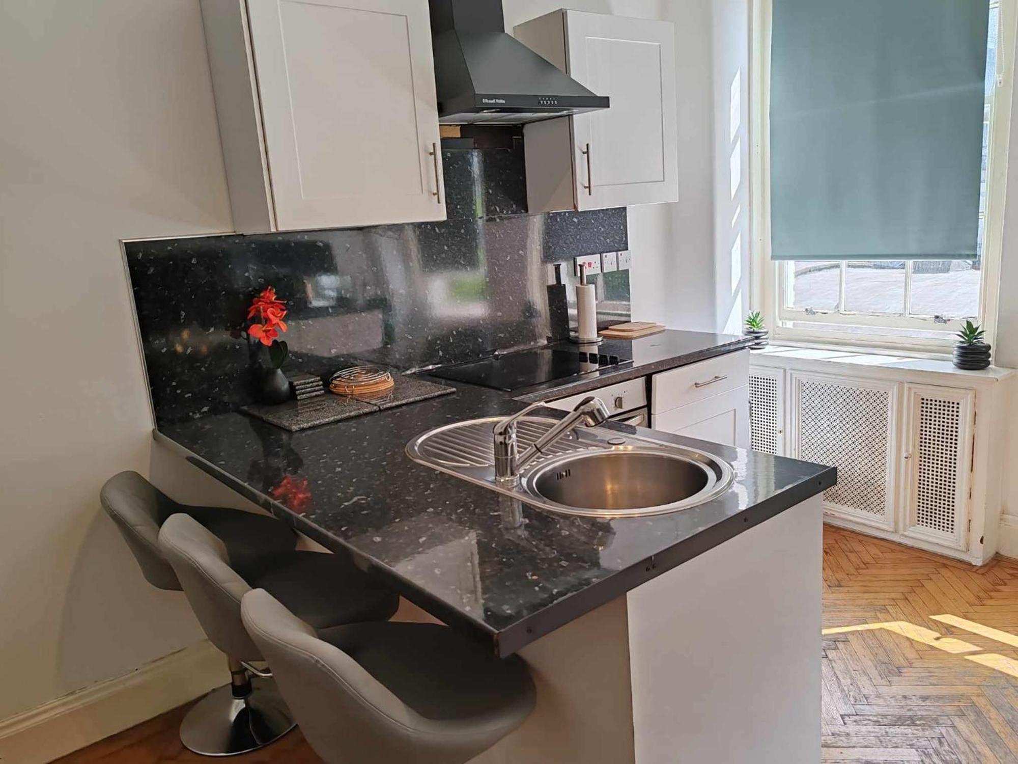 One Bedroom Apartment By Bayswater, Hyde Park لندن المظهر الخارجي الصورة